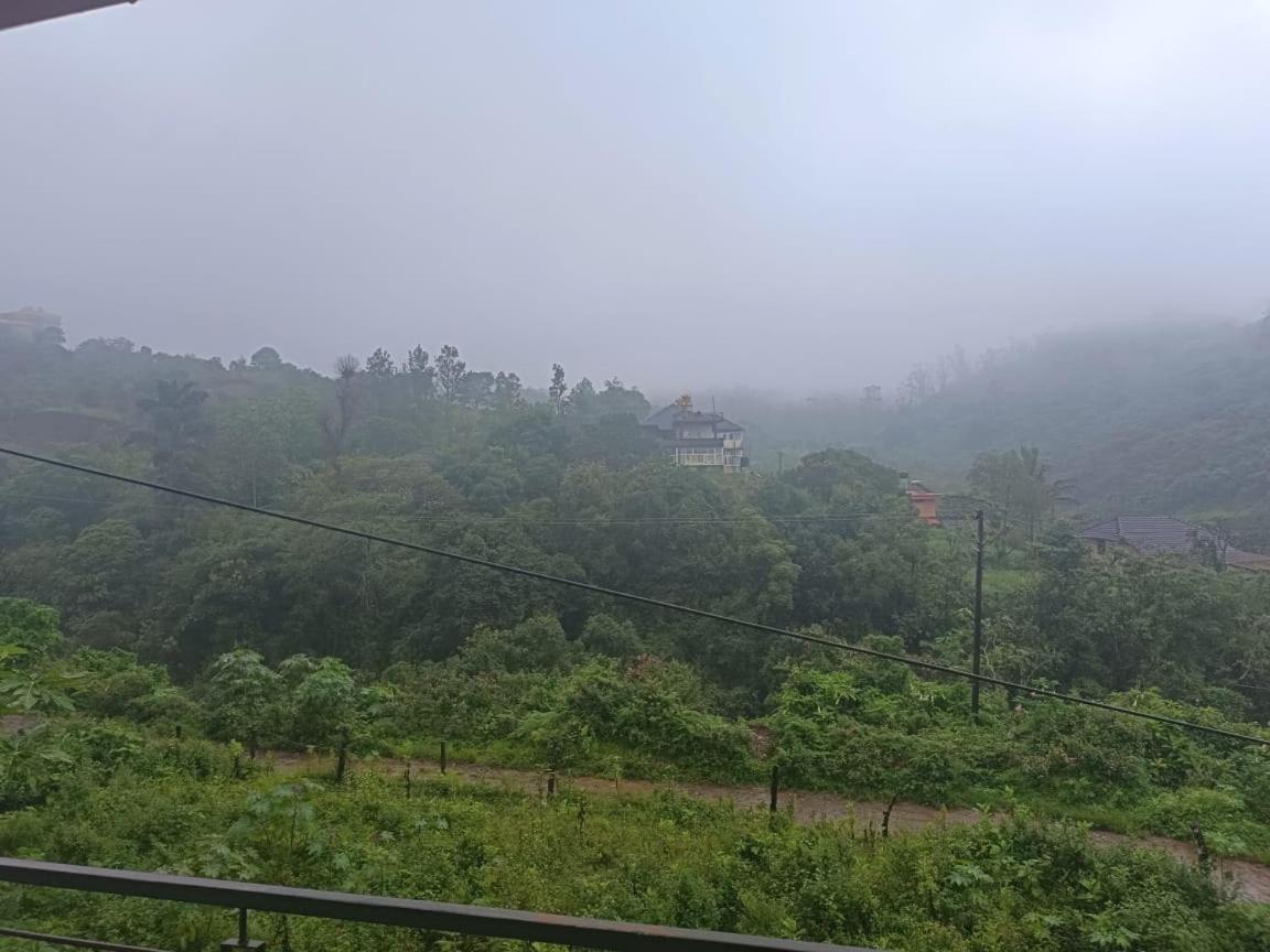 Snowdrop Inn Coorg Madikeri Room photo
